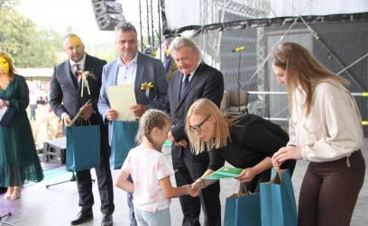 Wręczenie nagród w Gminnym Konkursie Plastycznym „Odnawialne Źródła Energii” !