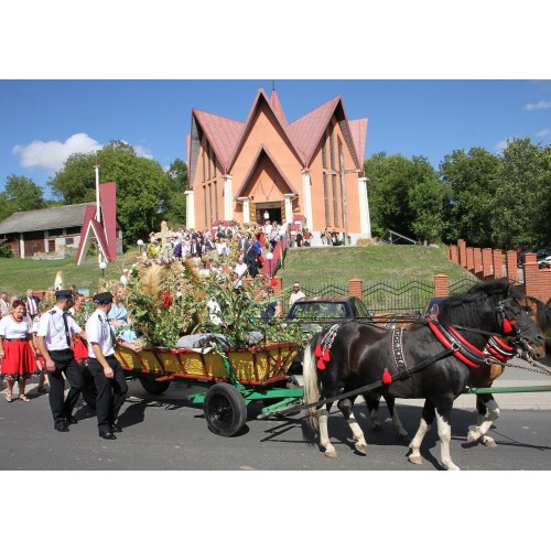 DOŻYNKI GMINNE W BYSTROWICACH – ŚWIĘTO PLONÓW, TRADYCJI, KULTURY I WSPÓLNOTY.