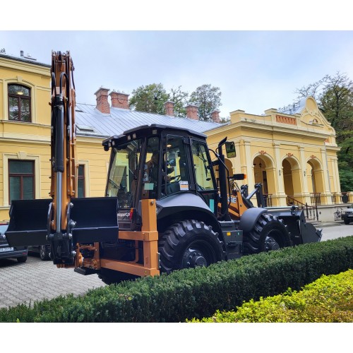 Gmina Roźwienica zrealizowała zakup koparko-ładowarki w ramach programu OLiOC!