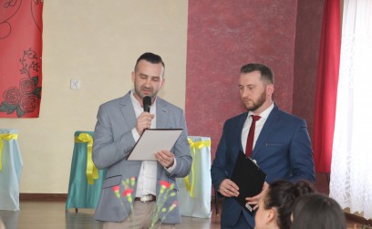 "Niech Dzień Kobiet przyniesie wszystkim Paniom radość i spełnienie marzeń!”