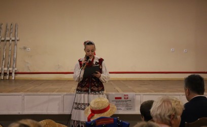 Nowe stroje ludowe Zespołu Pieśni i Tańca „Familia” z Rudołowic! Koncert w WDK zwieńczył realizację projektu EtnoPolska 2025.