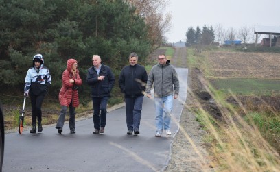 Odcinki dojazdowe dróg do gruntów rolnych w Cząstkowicach i Woli Roźwienickiej zostały oddane do użytkowania!