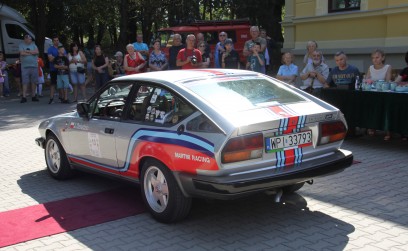 Nietuzinkowe pojazdy zabytkowe zawitały na terenie Gminy Roźwienica!