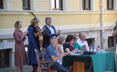 Nietuzinkowe pojazdy zabytkowe zawitały na terenie Gminy Roźwienica!