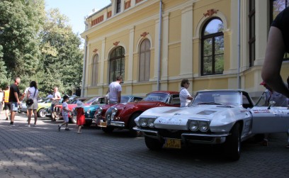 Nietuzinkowe pojazdy zabytkowe zawitały na terenie Gminy Roźwienica!