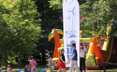 Roźwienicki Park Rozbrzmiał Śmiechem – Bajeczny Gminny Dzień Dziecka!