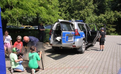 Roźwienicki Park Rozbrzmiał Śmiechem – Bajeczny Gminny Dzień Dziecka!