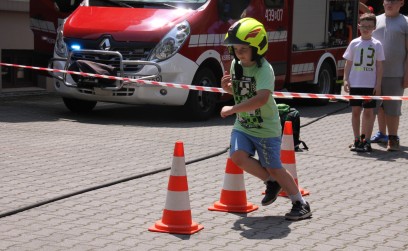 Roźwienicki Park Rozbrzmiał Śmiechem – Bajeczny Gminny Dzień Dziecka!
