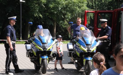 Roźwienicki Park Rozbrzmiał Śmiechem – Bajeczny Gminny Dzień Dziecka!