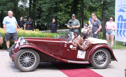 Klasyka motoryzacji zawitała do Roźwienicy! 