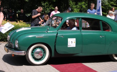 Klasyka motoryzacji zawitała do Roźwienicy! 
