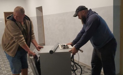 Trwają prace remontowe w Wiejskim Domu Kultury w Cząstkowicach.