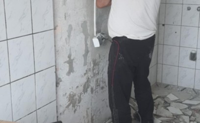 Trwają prace remontowe w Wiejskim Domu Kultury w Cząstkowicach.