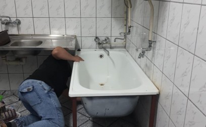 Trwają prace remontowe w Wiejskim Domu Kultury w Cząstkowicach.