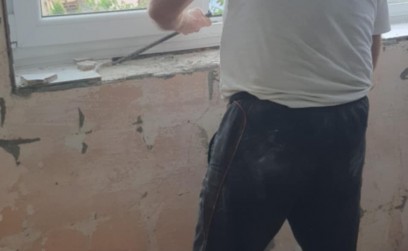 Trwają prace remontowe w Wiejskim Domu Kultury w Cząstkowicach.