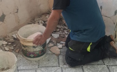 Trwają prace remontowe w Wiejskim Domu Kultury w Cząstkowicach.